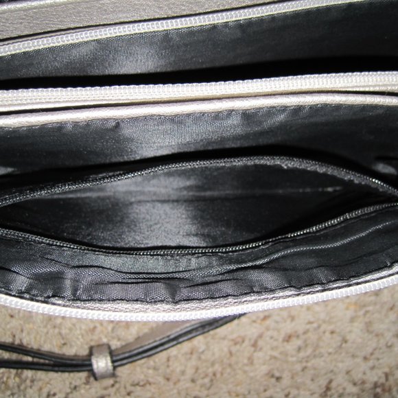 Nicole Miller silver quilted purse - Picture 8 of 15